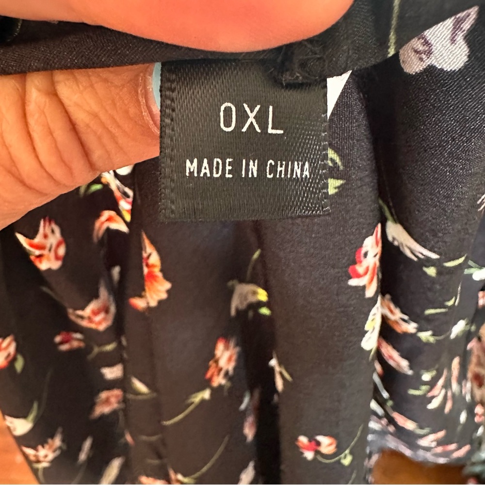 Chic Black Floral Mini Dress - Picture 6 of 6